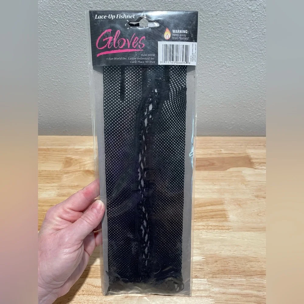 ❤️‍🔥3/$15❤️‍🔥Black Fishnet Gloves with Lace-Up Sleeve - Black - NWT